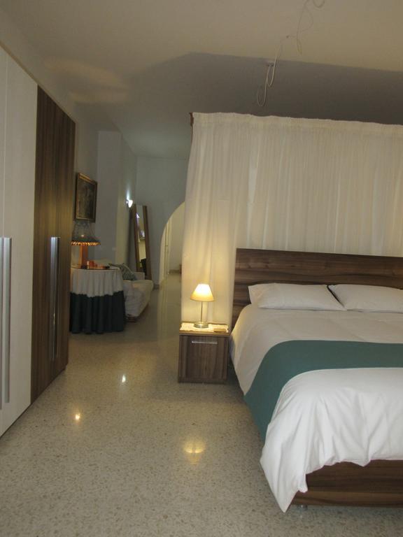 Central Studio Apartment * Santa Vennera