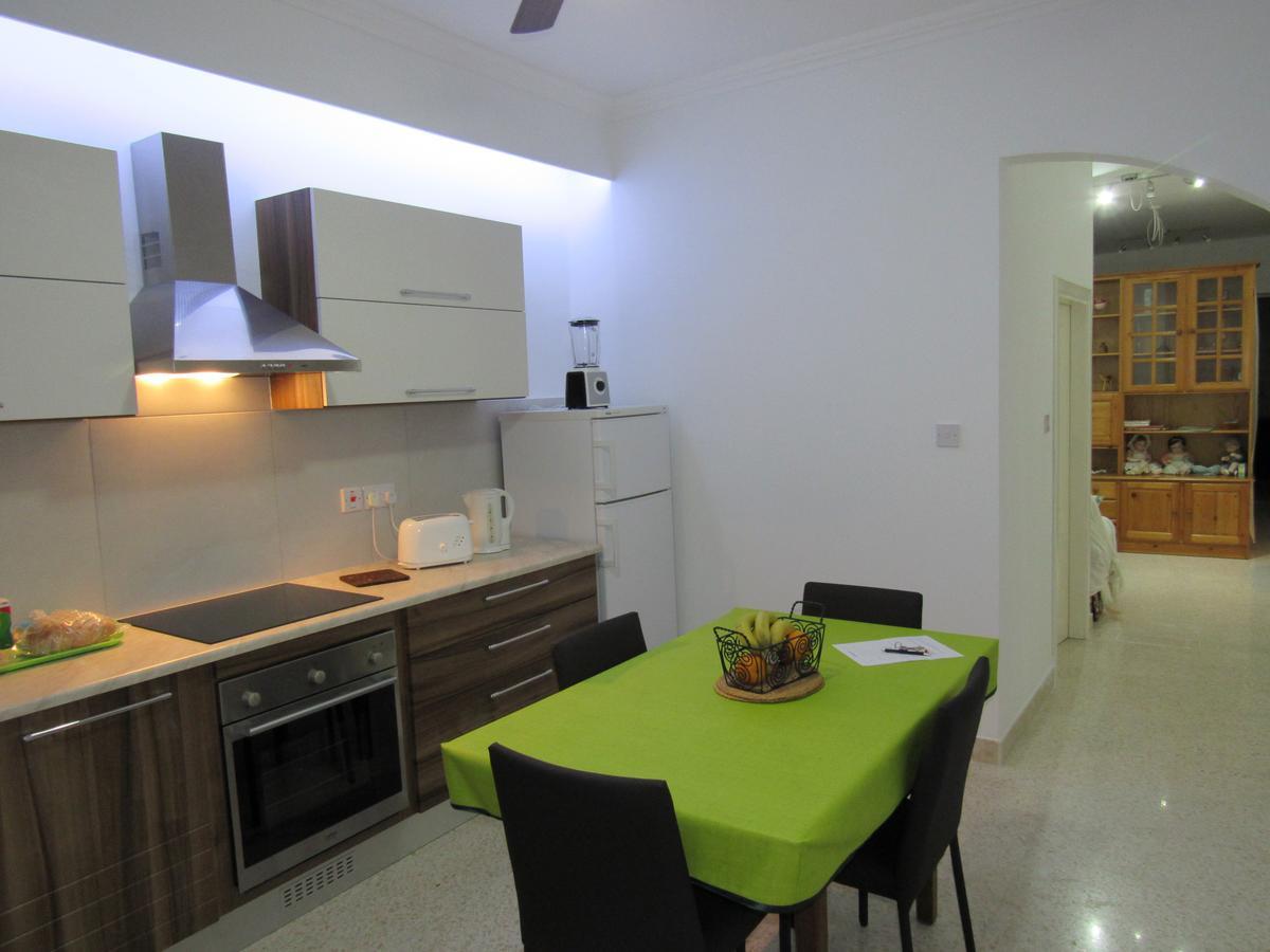 Central Studio Apartment Apartment Santa Vennera