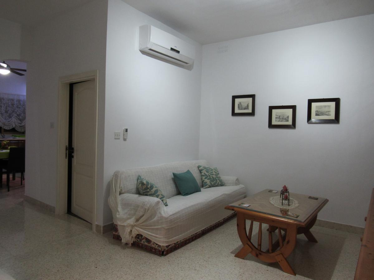 Apartment Central Studio Apartment Santa Vennera