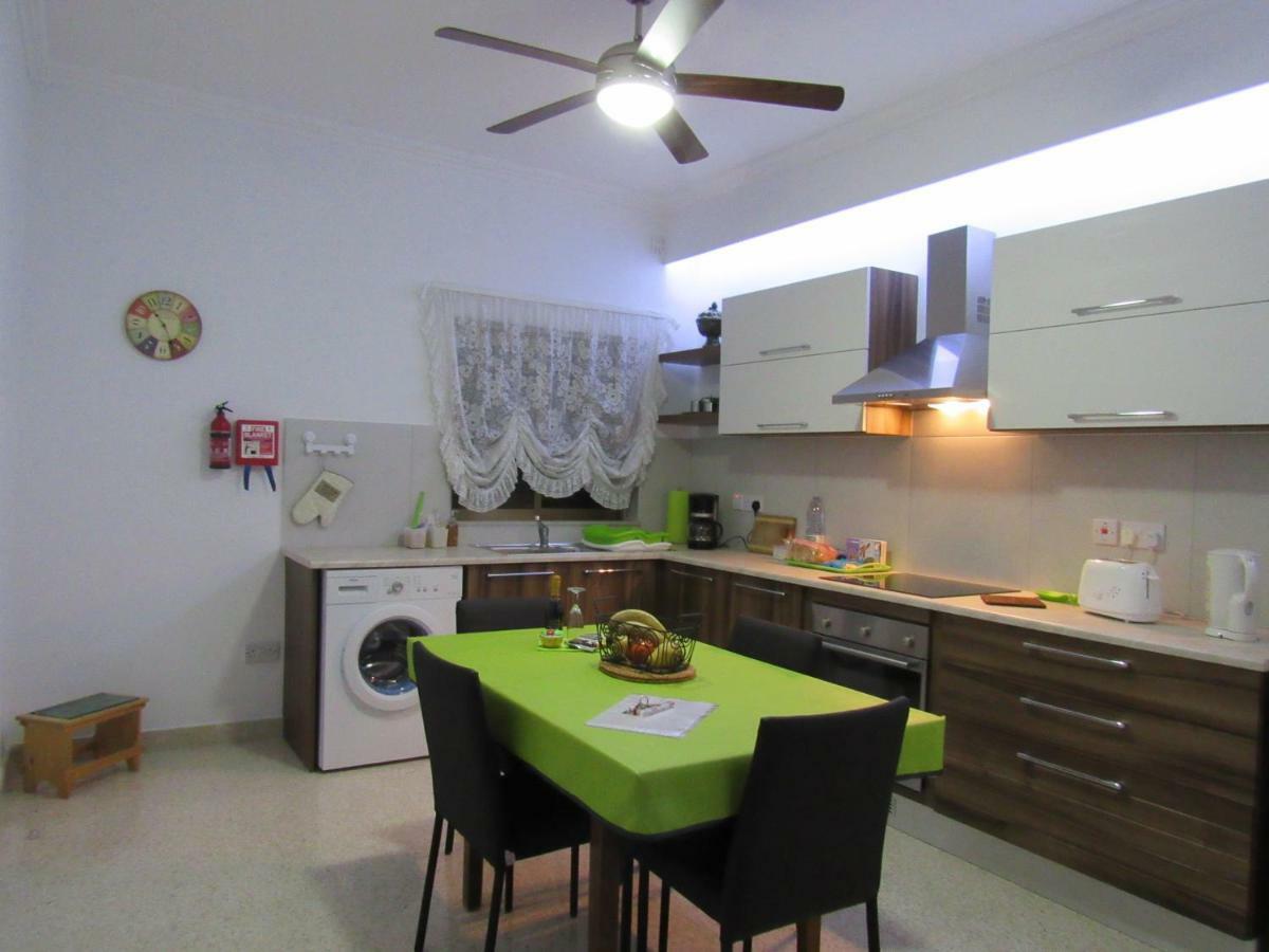 Central Studio Apartment