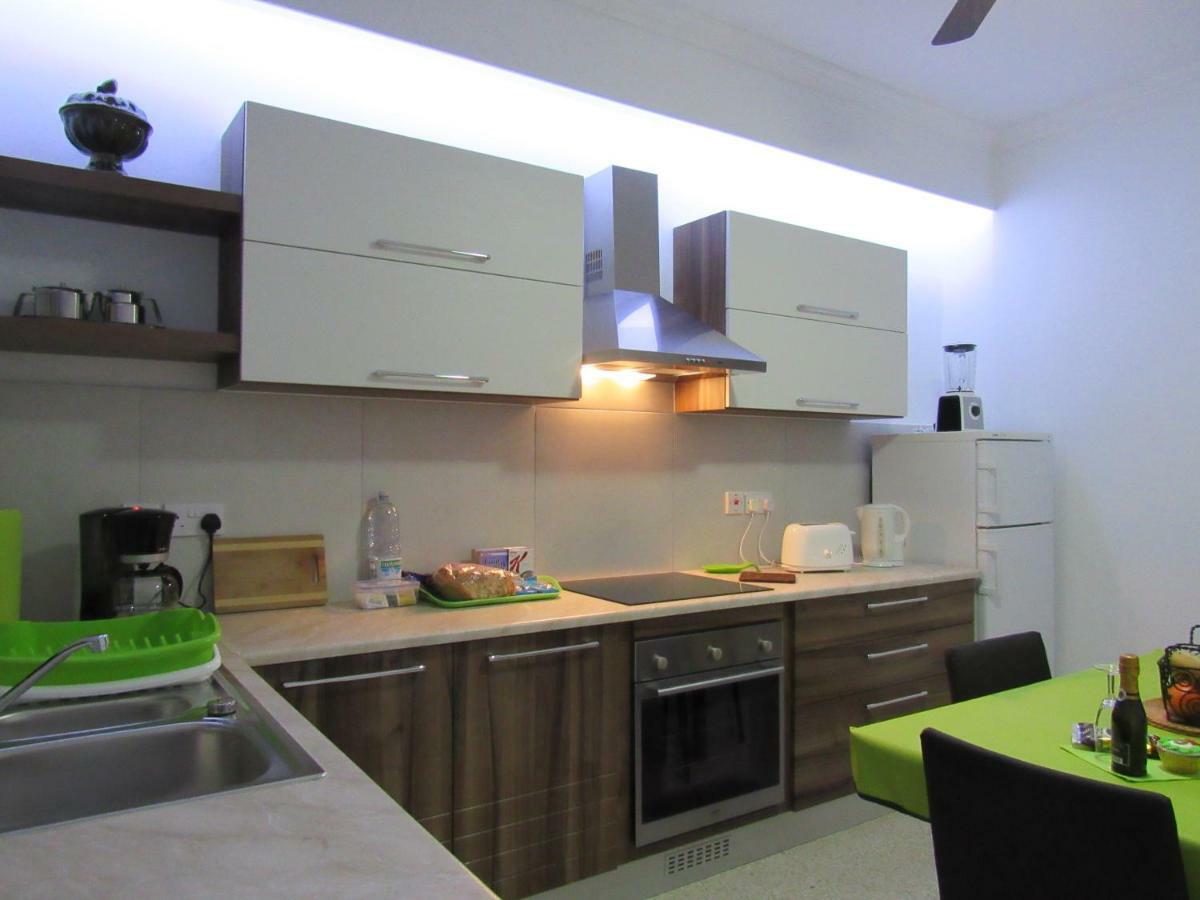 Central Studio Apartment Apartment *